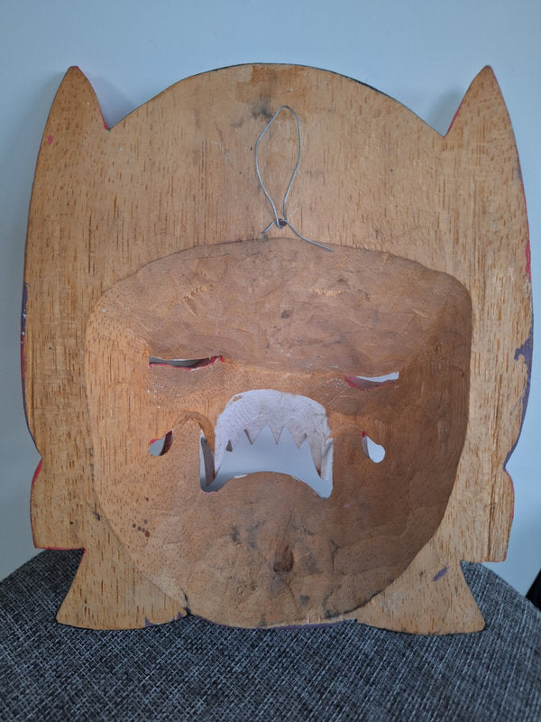 Masque Barong balinais en bois sculpté, Indonésie, Artisanat traditionnel sculpté à la main. Bali