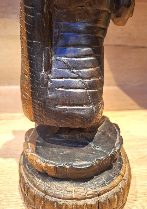 Grand Bouddha debout en bois massif sculpté – Statue Spirituelle Art d'Asie - 38cm