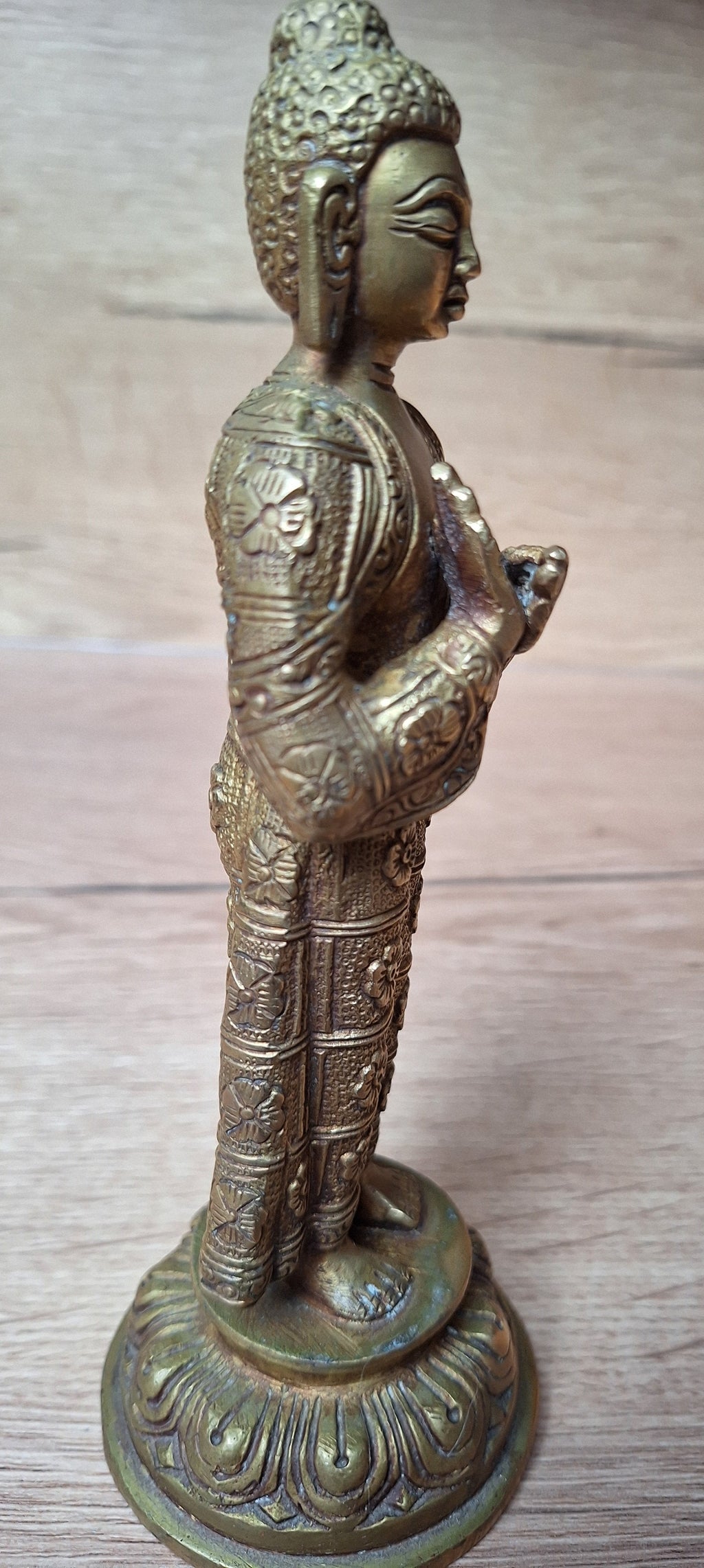 Statue Bouddha Dharmachakra en Laiton ciselé – Enseignement et Sagesse – Art spirituel de l'Inde - 20cm. Asie
