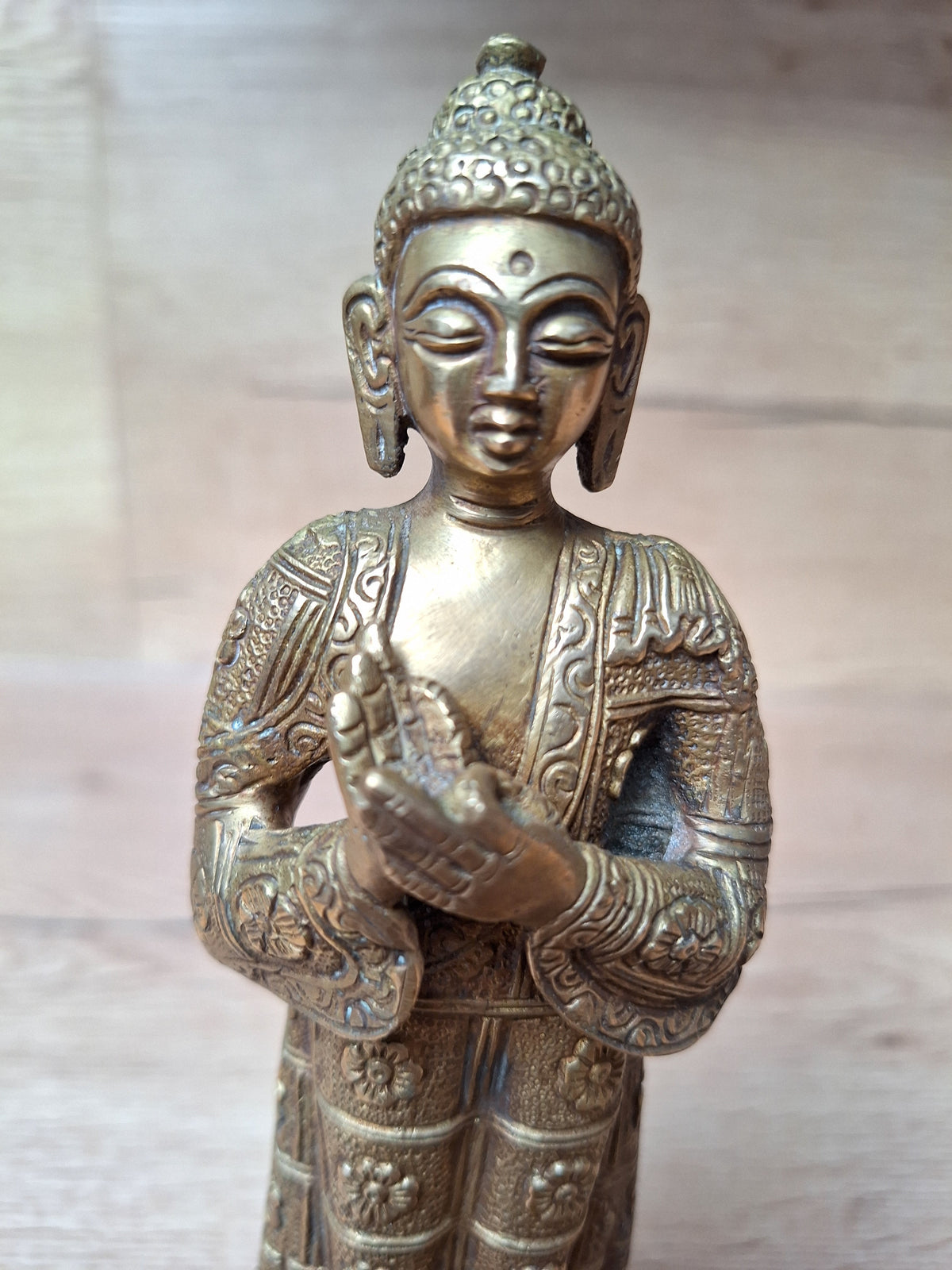 Statue Bouddha Dharmachakra en Laiton ciselé – Enseignement et Sagesse – Art spirituel de l'Inde - 20cm. Asie