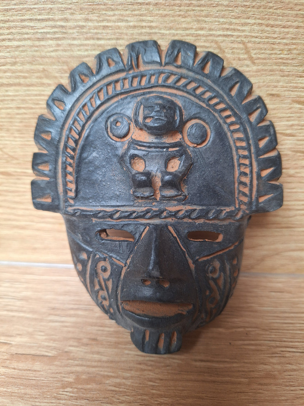 Lot de 5 Mini-Masques Artisanaux en Terre Cuite – Style Précolombien Mexicain – Mexique