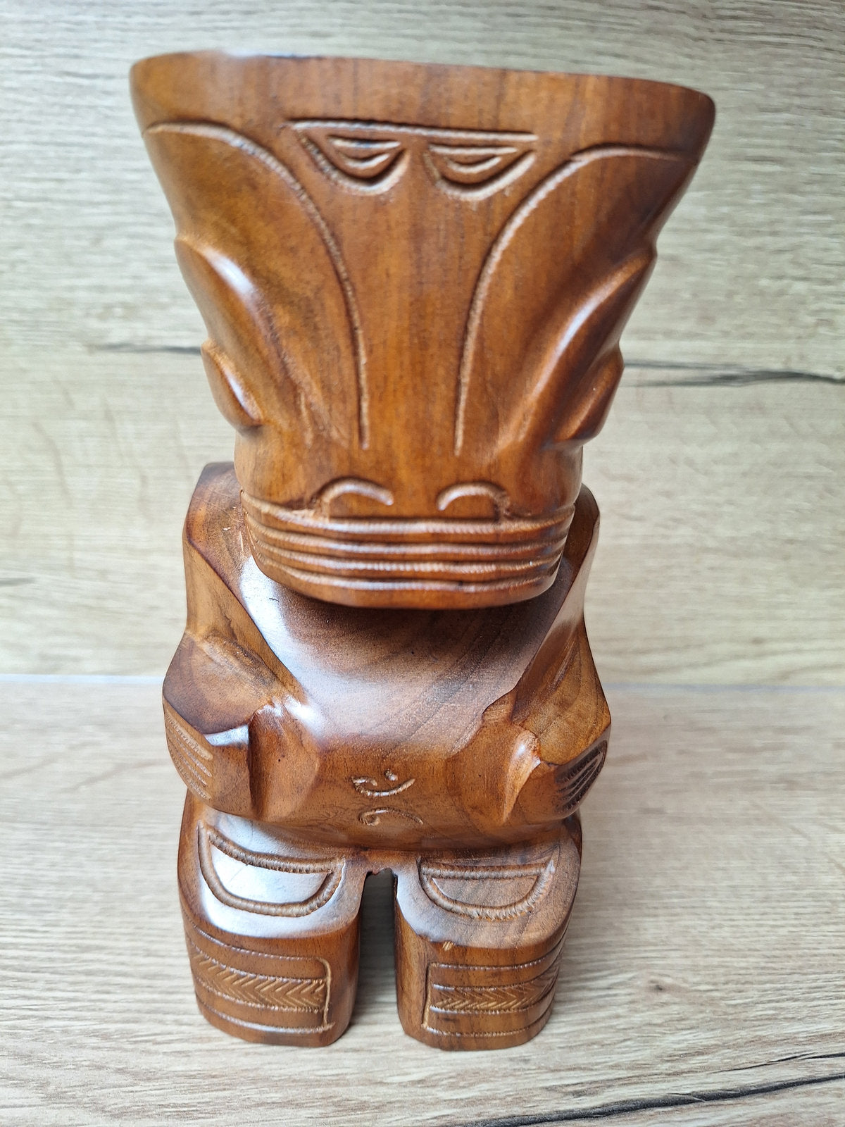 Statue Tiki en bois précieux sculpté Polynésie, Totem des îles Marquises vintage en bois de Miro