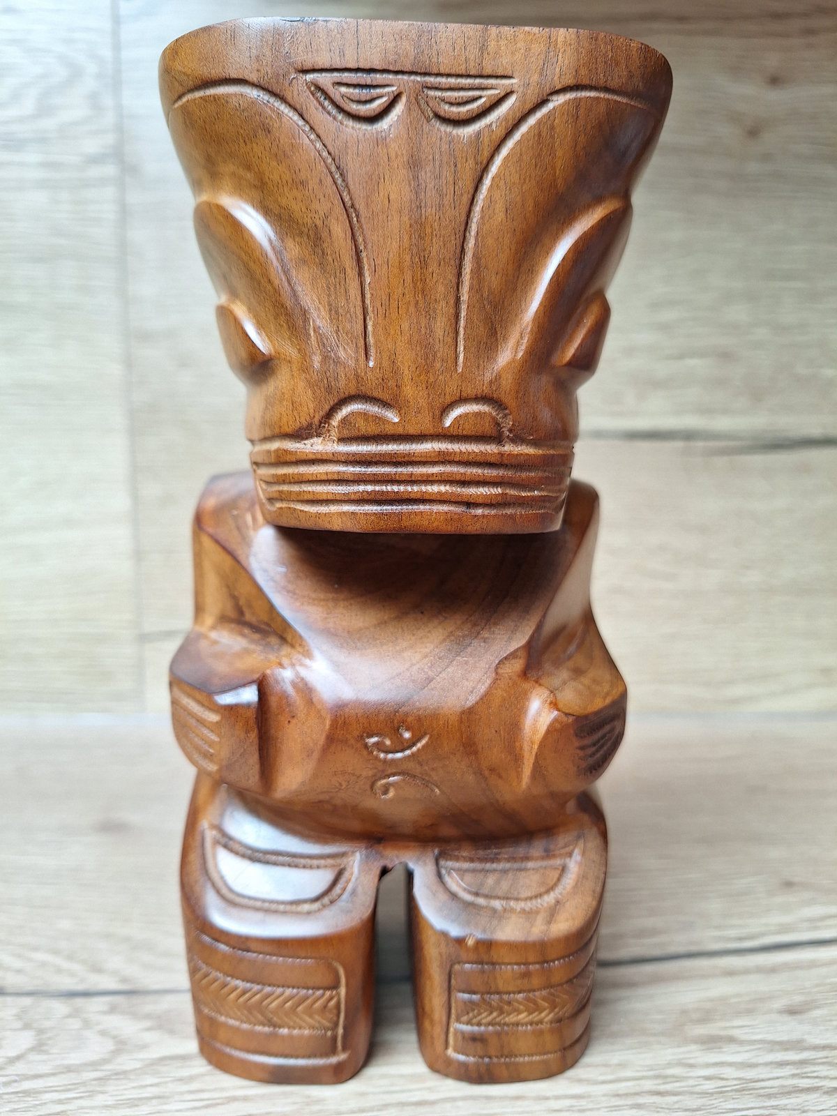 Statue Tiki en bois précieux sculpté Polynésie, Totem des îles Marquises vintage en bois de Miro