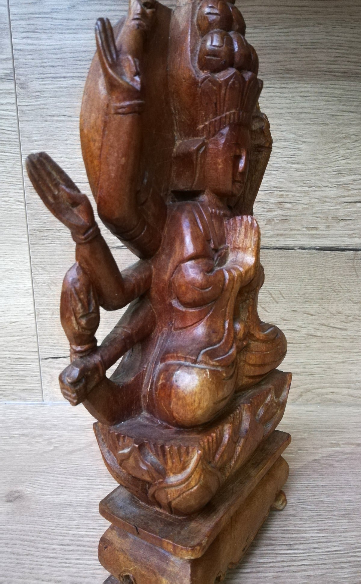 Cundi Bodhisattva – Quan Âm Chuẩn Đề – Statue en bois sculpté, Vietnam