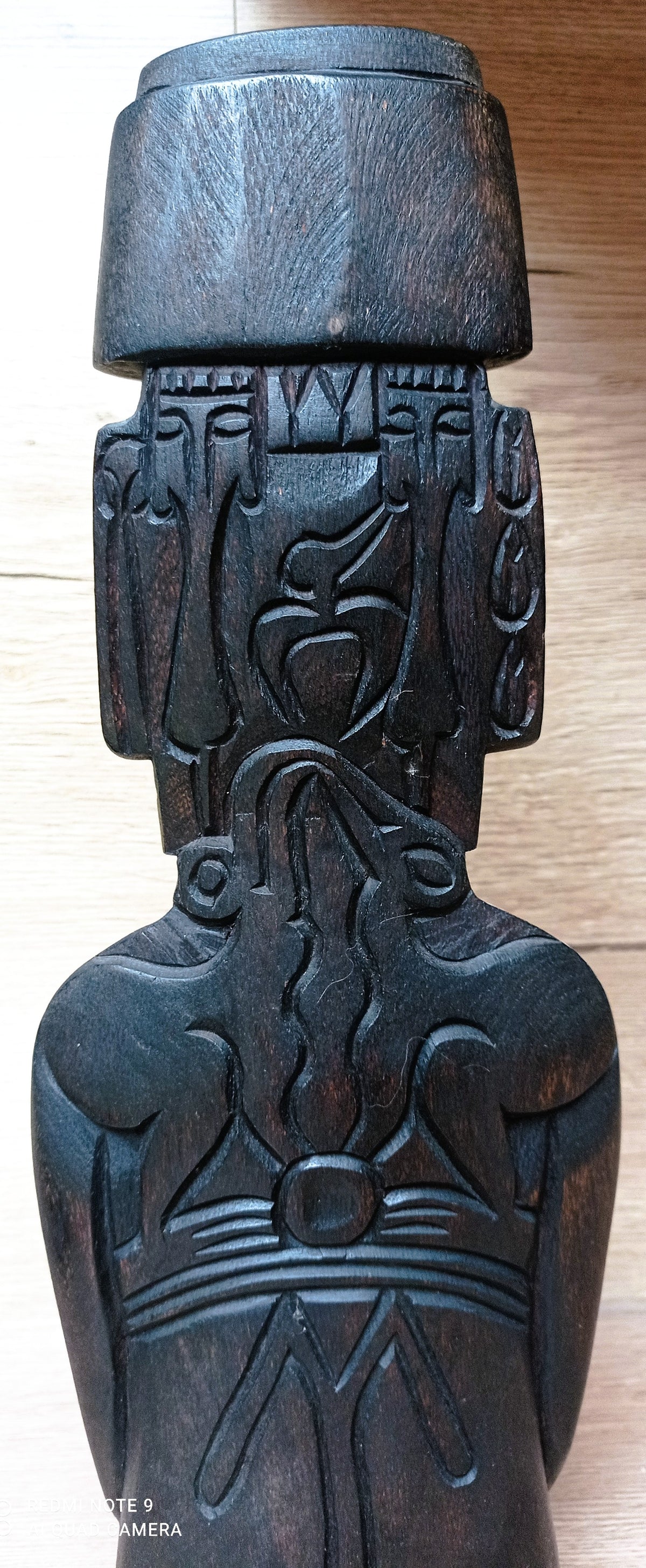 Grand Moaï de Rapa Nui avec Pukao – Bois sculpté et gravé – Île de Pâques – 40 cm