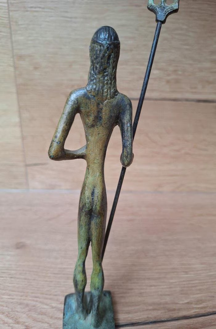 Poséidon au trident en bronze patiné – Sculpture inspirée de la Grèce antique – 24 cm
